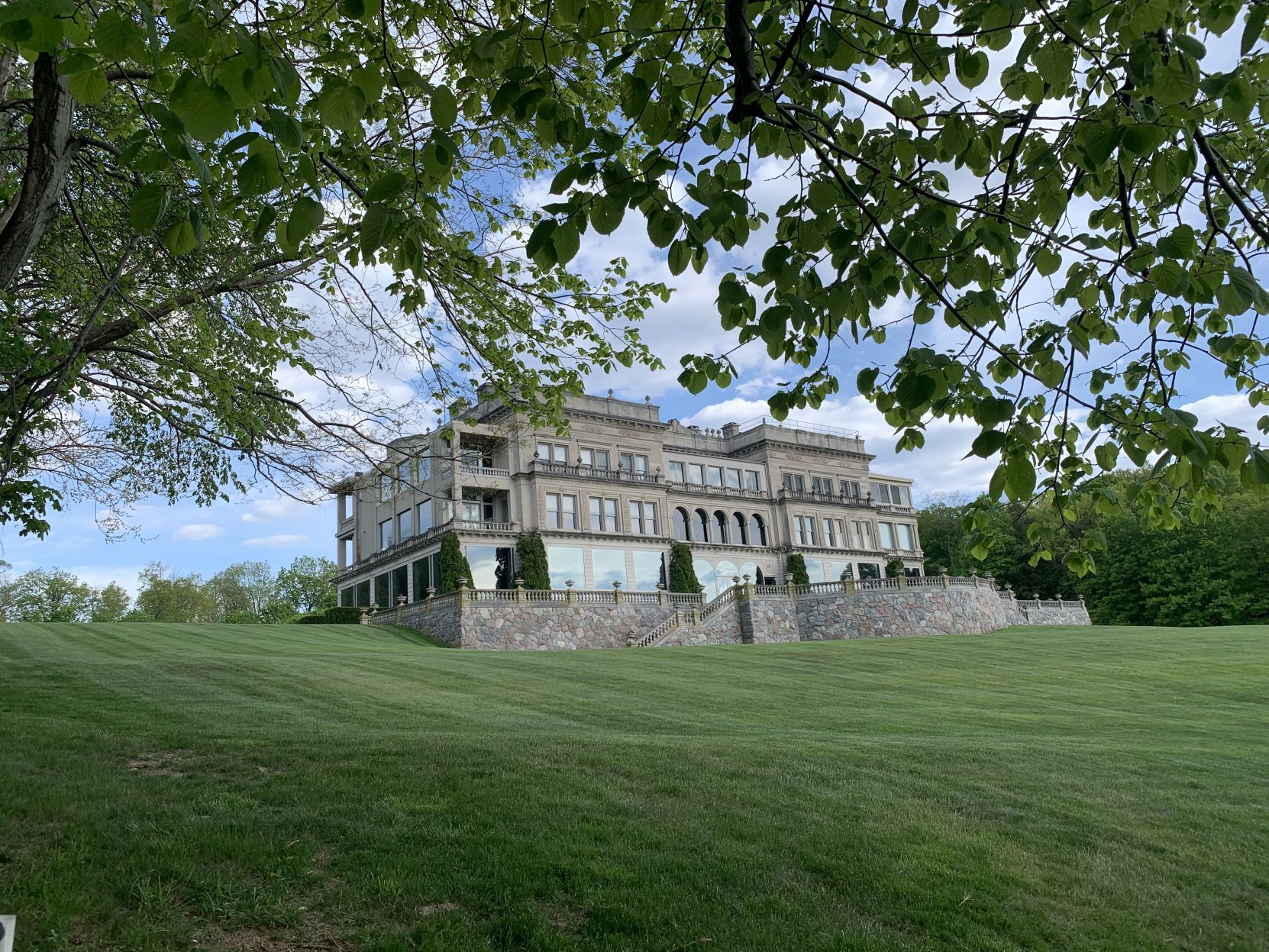 Stone Manor